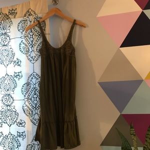 Olive green old navy dress size. Size small.